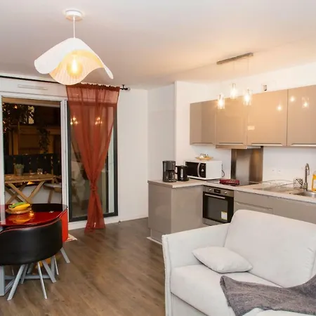 Chic Apart With Terrasse And Parking דירה