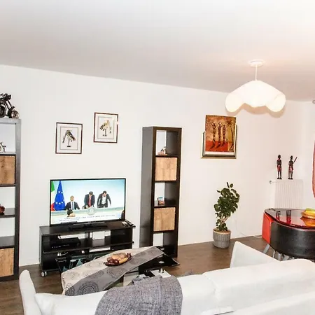 Chic Apart With Terrasse And Parking דירה