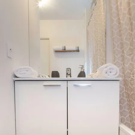 Chic Apart With Terrasse And Parking רוסני-סו-בואה